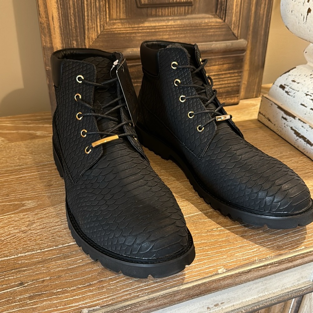 Men’s Tayno Boots - Picture 7 of 7